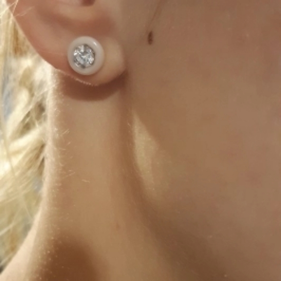 NEW Pink Minimalist 9mm Ceramic Diamond Earrings - Picture 7 of 8